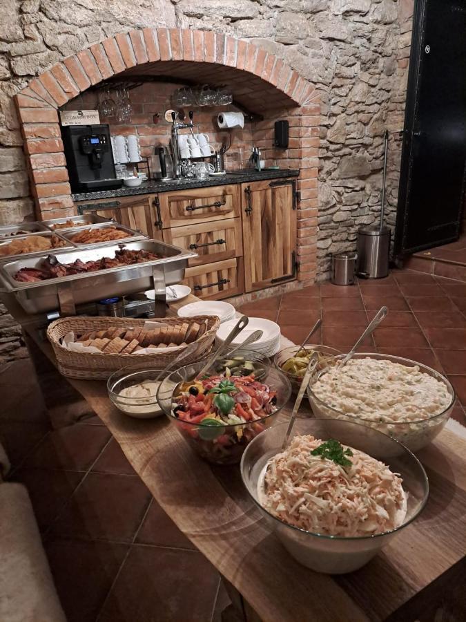 Liptovská Teplá Liptovsky Mlyn酒店 外观 照片